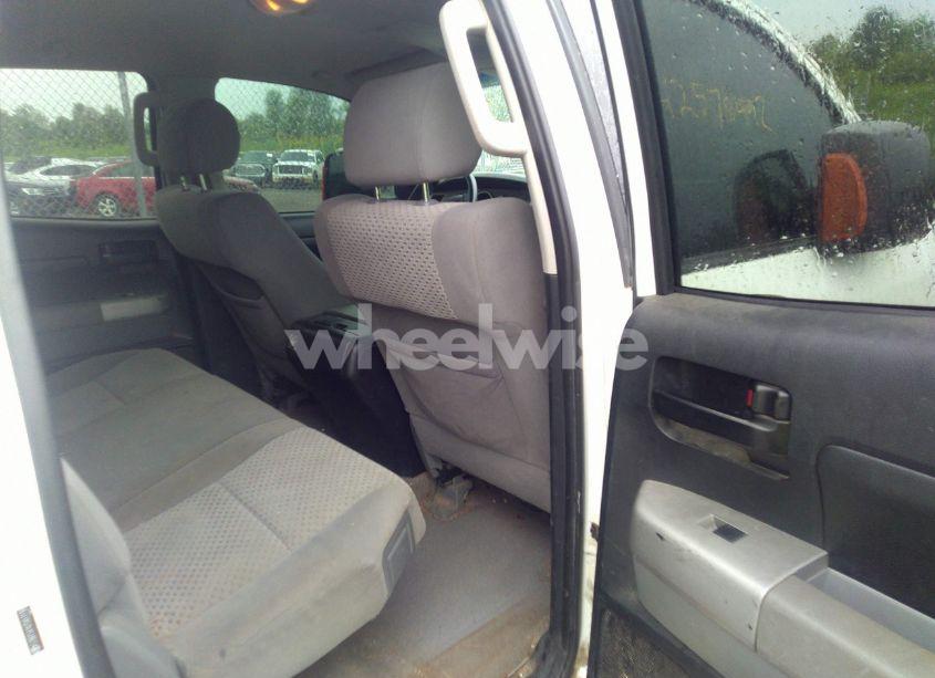 Photo 8 of 2007 Toyota Tundra SR5 4.7L V8 (VIN 5TBRT54147S451110)