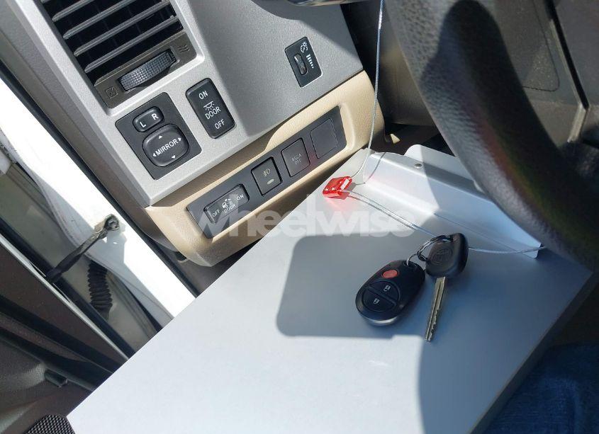 Photo 11 of 2007 Toyota Tundra SR5 4.7L V8 (VIN 5TBRT54167S453554)