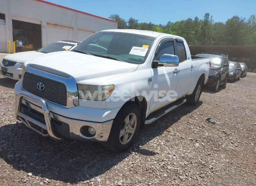Photo 2 of 2007 Toyota Tundra SR5 4.7L V8 (VIN 5TBRT54167S453554)