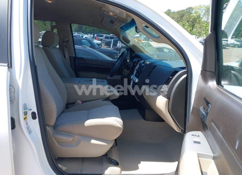 Photo 5 of 2007 Toyota Tundra SR5 4.7L V8 (VIN 5TBRT54167S453554)