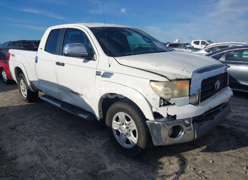 2007 Toyota Tundra SR5 4.7L V8 (VIN 5TBRT54177S452901) main photo