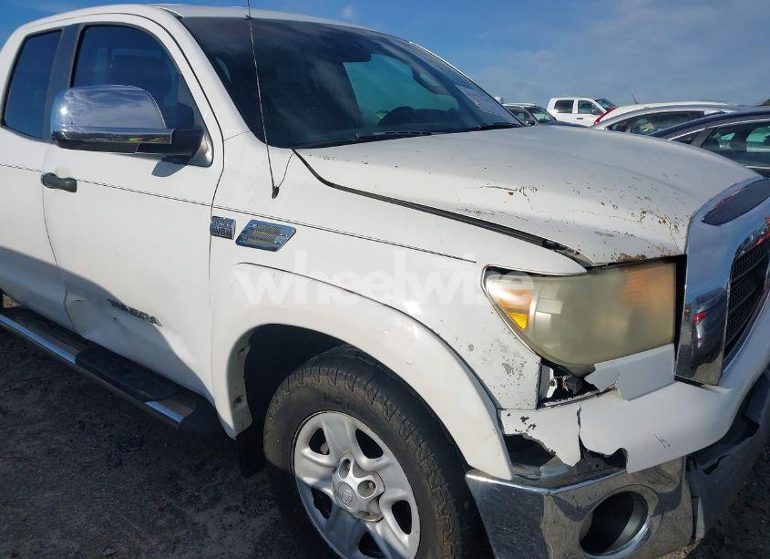 Photo 12 of 2007 Toyota Tundra SR5 4.7L V8 (VIN 5TBRT54177S452901)