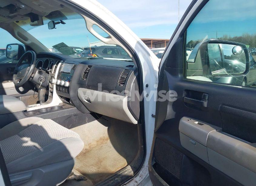 Photo 5 of 2007 Toyota Tundra SR5 4.7L V8 (VIN 5TBRT54177S452901)