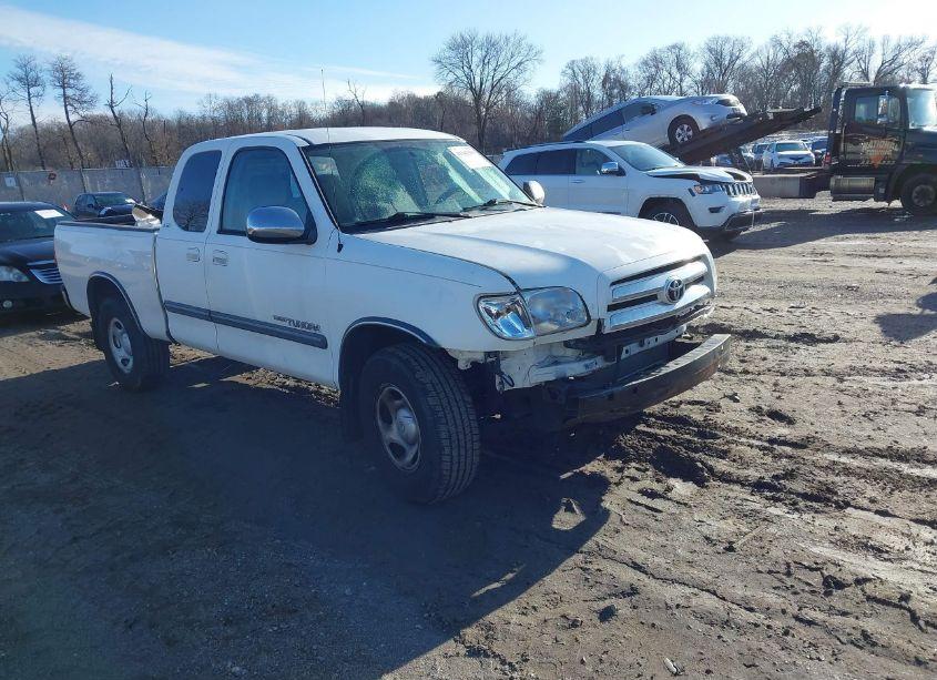 2005 Toyota Tundra SR5 (VIN 5TBRU34125S452397) main photo