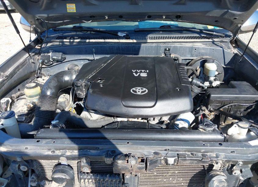 Photo 10 of 2006 Toyota Tundra SR5 (VIN 5TBRU34126S481125)