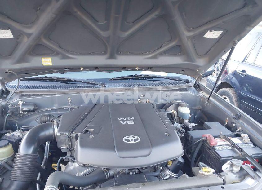 Photo 10 of 2006 Toyota Tundra SR5 (VIN 5TBRU34126S482999)