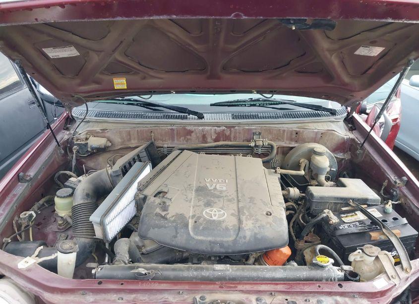 Photo 10 of 2005 Toyota Tundra SR5 (VIN 5TBRU34145S452644)