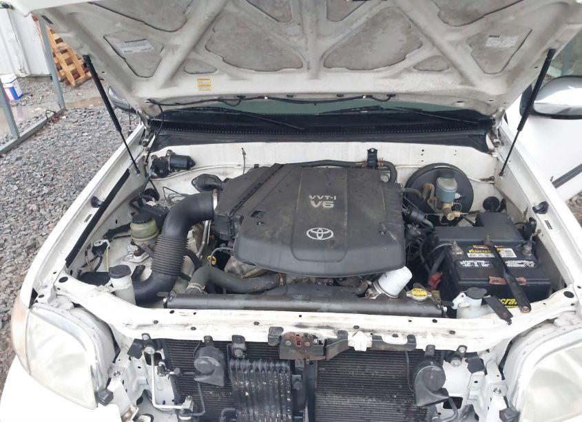 Photo 10 of 2006 Toyota Tundra SR5 (VIN 5TBRU34176S482013)