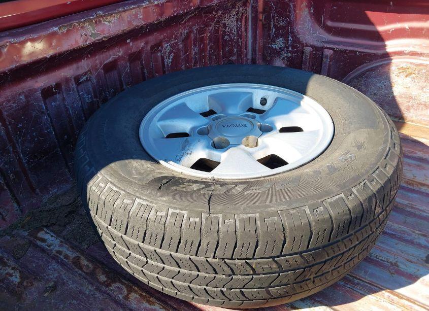 Photo 12 of 2006 Toyota Tundra SR5 (VIN 5TBRU34186S473546)