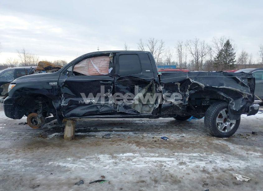 Photo 14 of 2007 Toyota Tundra SR5 V8 (VIN 5TBRV54107S471400)