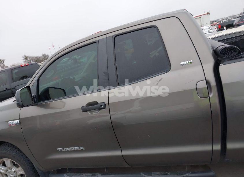 Photo 14 of 2007 Toyota Tundra SR5 V8 (VIN 5TBRV54107S472417)