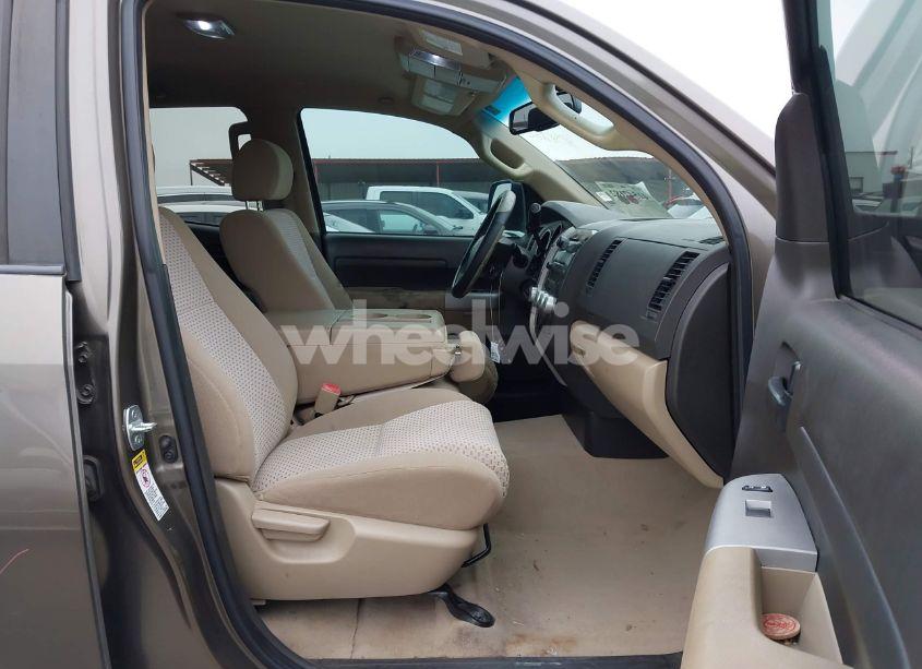 Photo 5 of 2007 Toyota Tundra SR5 V8 (VIN 5TBRV54107S472417)