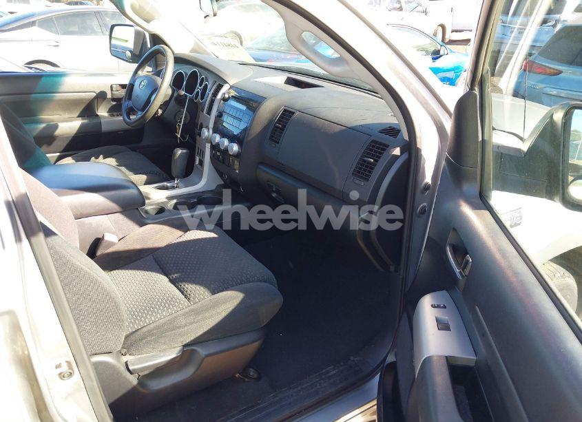 Photo 5 of 2008 Toyota Tundra SR5 5.7L V8 (VIN 5TBRV54118S479247)