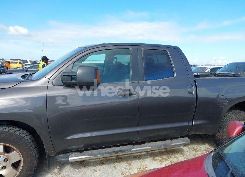 Photo 14 of 2007 Toyota Tundra SR5 V8 (VIN 5TBRV54137S469124)