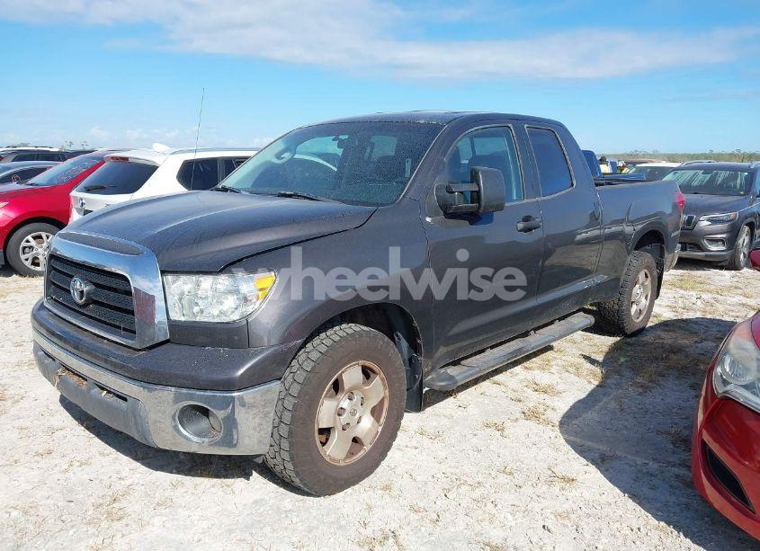 Photo 2 of 2007 Toyota Tundra SR5 V8 (VIN 5TBRV54137S469124)