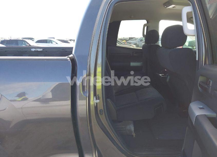 Photo 8 of 2007 Toyota Tundra SR5 V8 (VIN 5TBRV54137S469124)