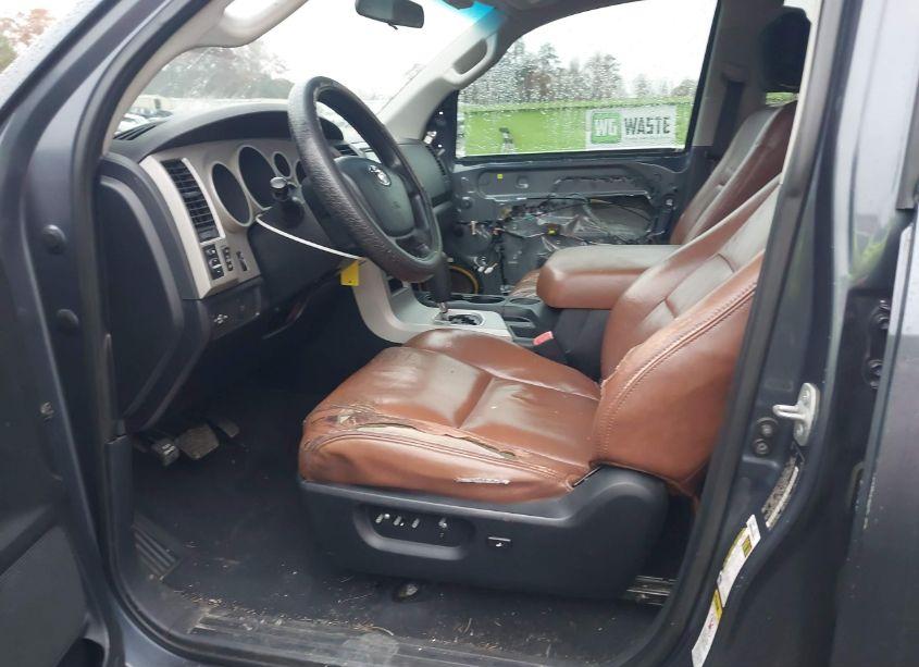 Photo 5 of 2007 Toyota Tundra SR5 V8 (VIN 5TBRV54157S472851)