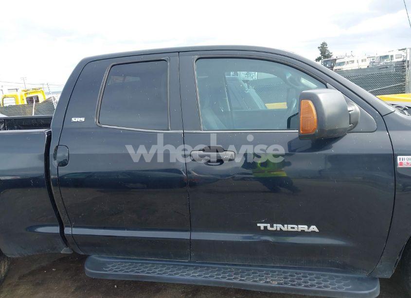 Photo 13 of 2007 Toyota Tundra SR5 V8 (VIN 5TBRV541X7S450201)