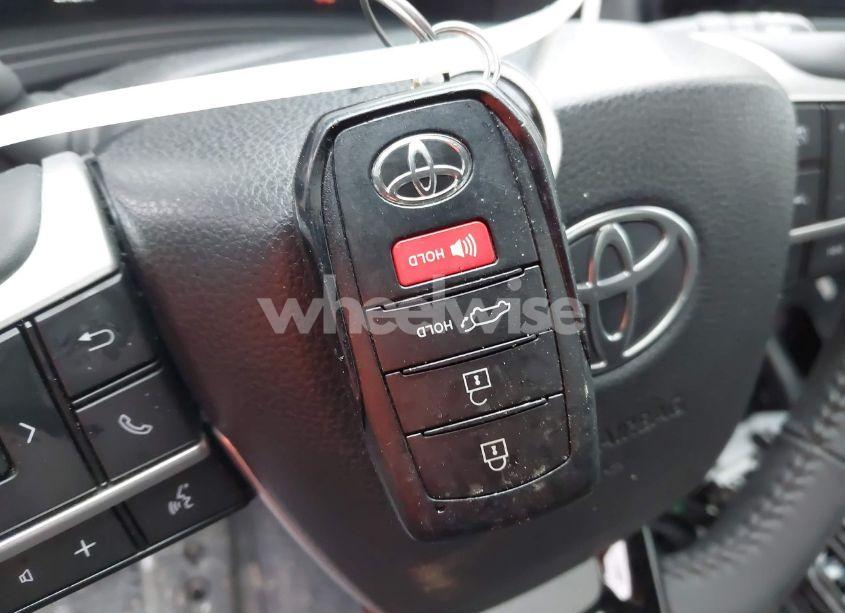 Photo 11 of 2024 Toyota Grand HIGHLANDER LIMITED (VIN 5TDAAAA50RS001385)