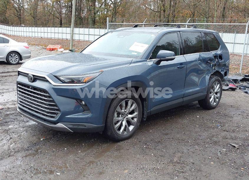 Photo 2 of 2024 Toyota Grand HIGHLANDER LIMITED (VIN 5TDAAAA50RS001385)