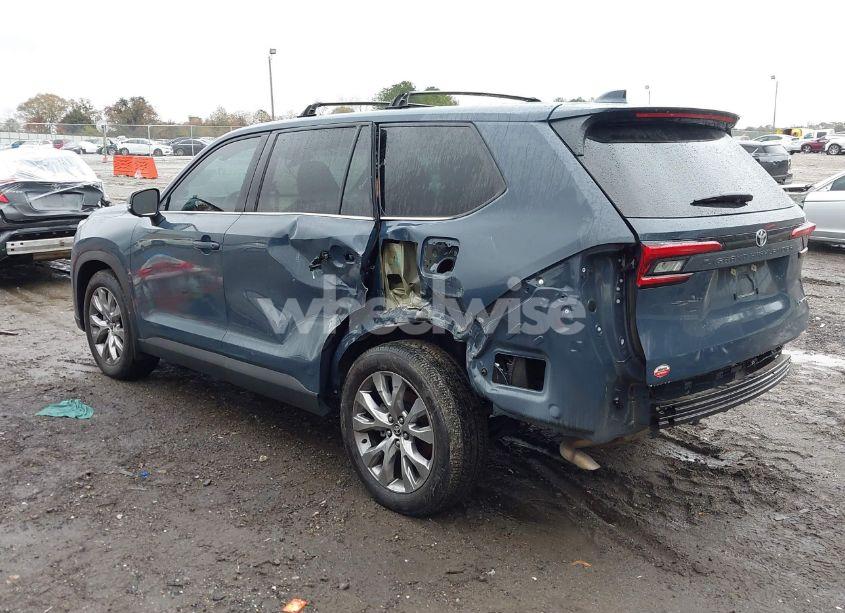 Photo 3 of 2024 Toyota Grand HIGHLANDER LIMITED (VIN 5TDAAAA50RS001385)