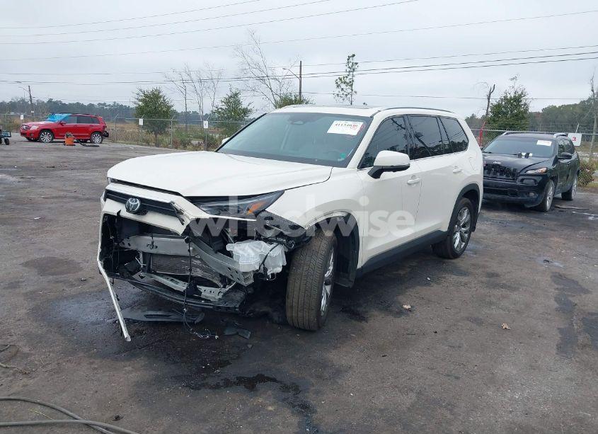 Photo 2 of 2024 Toyota Grand HIGHLANDER LIMITED (VIN 5TDAAAA50RS012595)