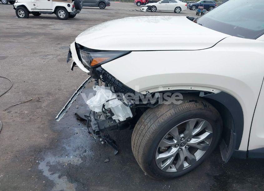 Photo 6 of 2024 Toyota Grand HIGHLANDER LIMITED (VIN 5TDAAAA50RS012595)