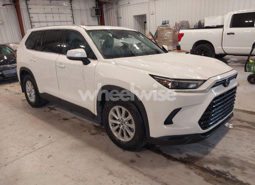 2024 Toyota Grand HIGHLANDER XLE (VIN 5TDAAAA50RS014380) main photo