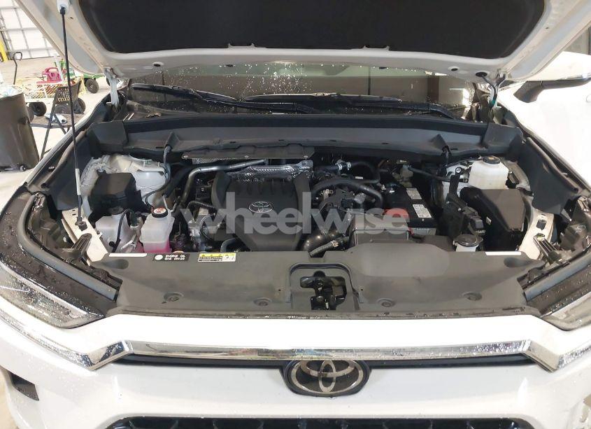 Photo 10 of 2024 Toyota Grand HIGHLANDER XLE (VIN 5TDAAAA50RS014380)