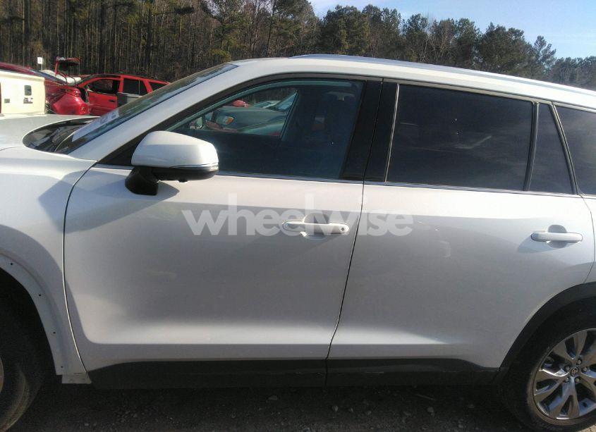 Photo 15 of 2024 Toyota Grand HIGHLANDER LIMITED (VIN 5TDAAAA51RS004067)