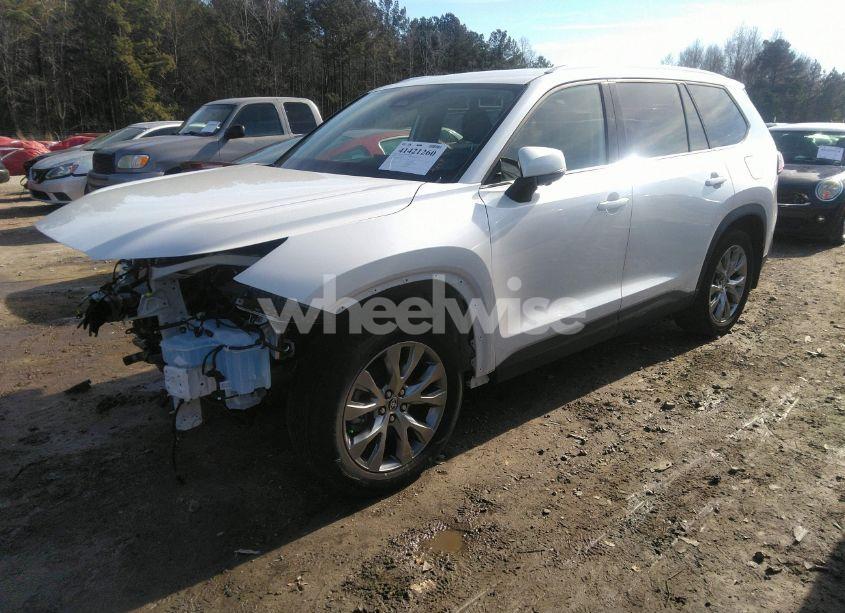 Photo 2 of 2024 Toyota Grand HIGHLANDER LIMITED (VIN 5TDAAAA51RS004067)