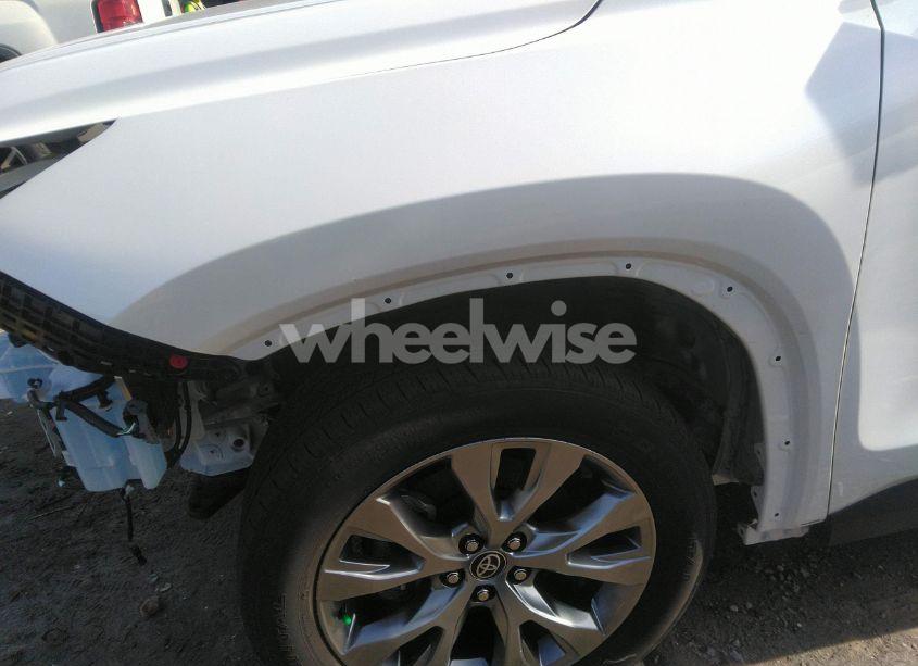 Photo 22 of 2024 Toyota Grand HIGHLANDER LIMITED (VIN 5TDAAAA51RS004067)