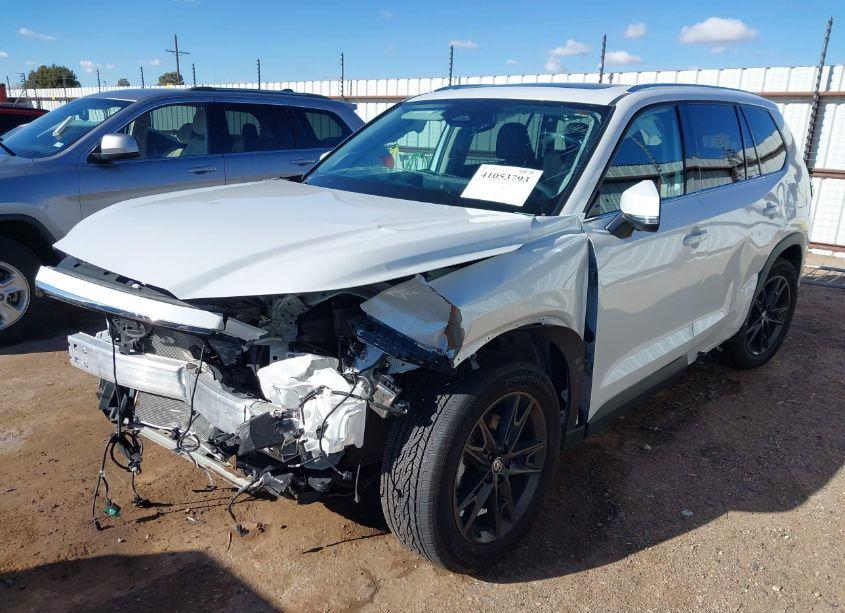 Photo 2 of 2024 Toyota Grand HIGHLANDER LIMITED (VIN 5TDAAAA51RS014842)