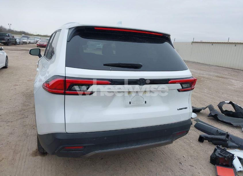 Photo 16 of 2024 Toyota Grand HIGHLANDER LIMITED (VIN 5TDAAAA52RS003283)