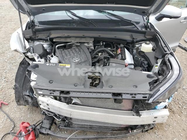 Photo 2 of 2024 TOYOTA GRAND HIGHLANDER XLE (VIN 5TDAAAA53RS013837)