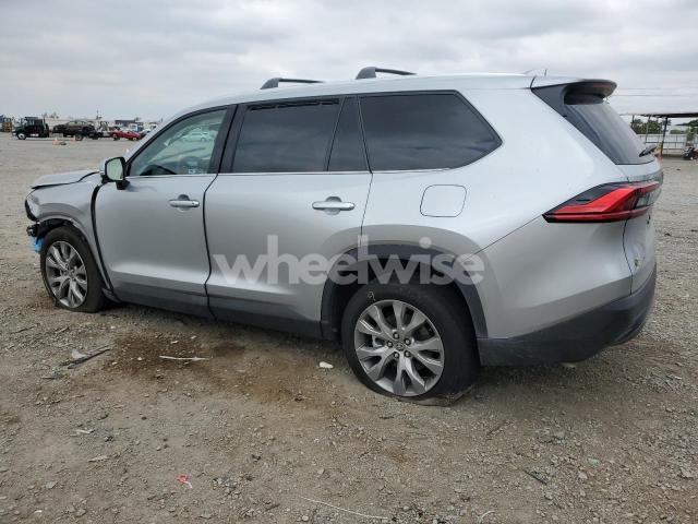 Photo 6 of 2024 TOYOTA GRAND HIGHLANDER XLE (VIN 5TDAAAA53RS013837)