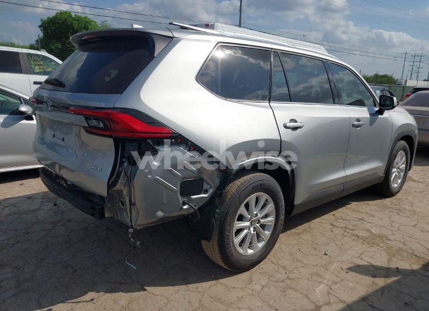 Photo 4 of 2024 Toyota Grand HIGHLANDER XLE (VIN 5TDAAAA55RS017176)