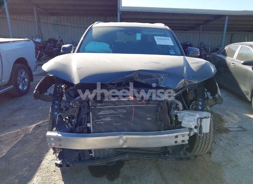 Photo 12 of 2024 Toyota Grand HIGHLANDER XLE (VIN 5TDAAAA55RS018845)