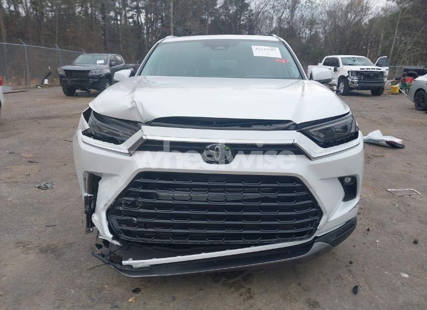 Photo 13 of 2024 Toyota Grand HIGHLANDER LIMITED (VIN 5TDAAAA57RS001044)