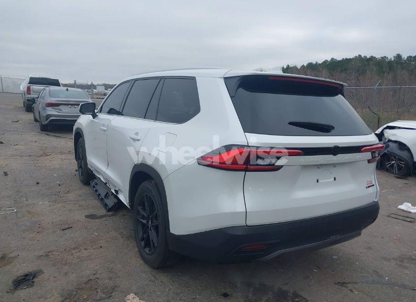 Photo 3 of 2024 Toyota Grand HIGHLANDER LIMITED (VIN 5TDAAAA57RS001044)