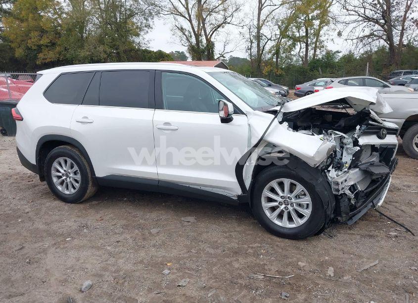 Photo 13 of 2024 Toyota Grand HIGHLANDER XLE (VIN 5TDAAAA57RS011153)