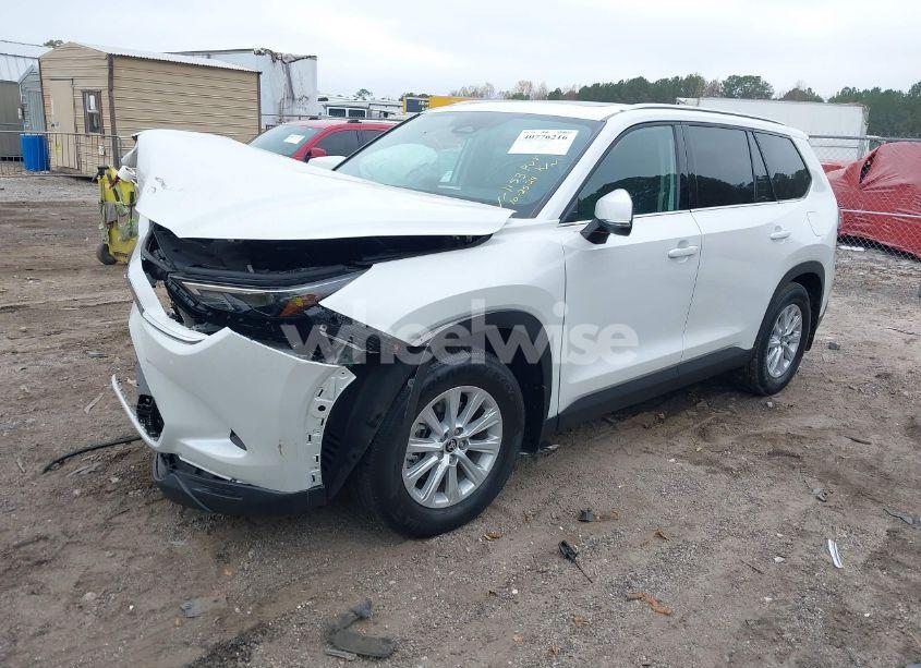 Photo 2 of 2024 Toyota Grand HIGHLANDER XLE (VIN 5TDAAAA57RS011153)