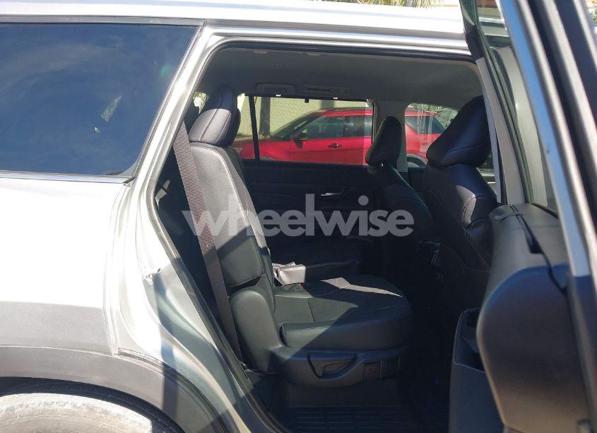 Photo 8 of 2024 Toyota Grand HIGHLANDER XLE (VIN 5TDAAAA57RS014599)