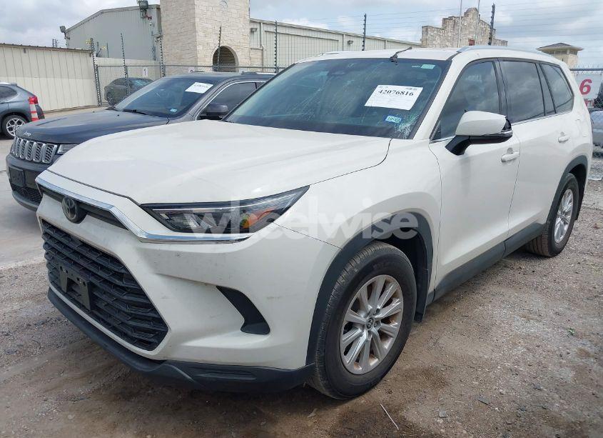 Photo 2 of 2024 Toyota Grand HIGHLANDER XLE (VIN 5TDAAAA58RS005345)