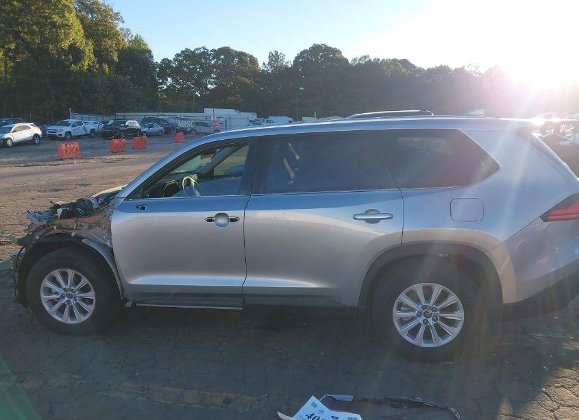 Photo 14 of 2024 Toyota Grand HIGHLANDER XLE (VIN 5TDAAAA58RS011968)