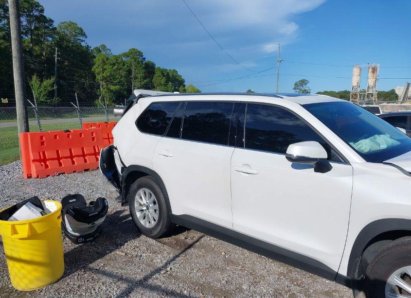 Photo 13 of 2024 Toyota Grand HIGHLANDER XLE (VIN 5TDAAAA59RS010845)