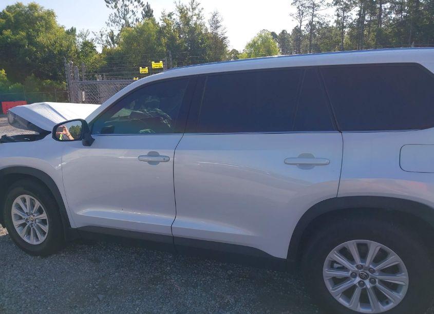 Photo 14 of 2024 Toyota Grand HIGHLANDER XLE (VIN 5TDAAAA59RS010845)