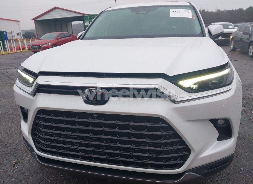 Photo 12 of 2024 Toyota Grand HIGHLANDER LIMITED (VIN 5TDAAAA59RS011154)