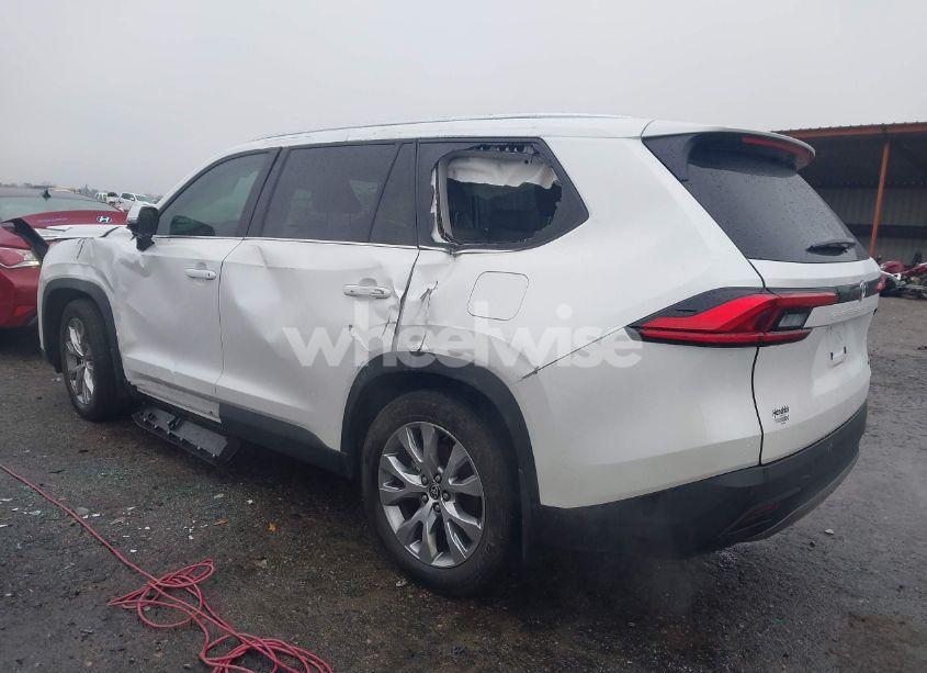 Photo 3 of 2024 Toyota Grand HIGHLANDER LIMITED (VIN 5TDAAAA59RS011154)