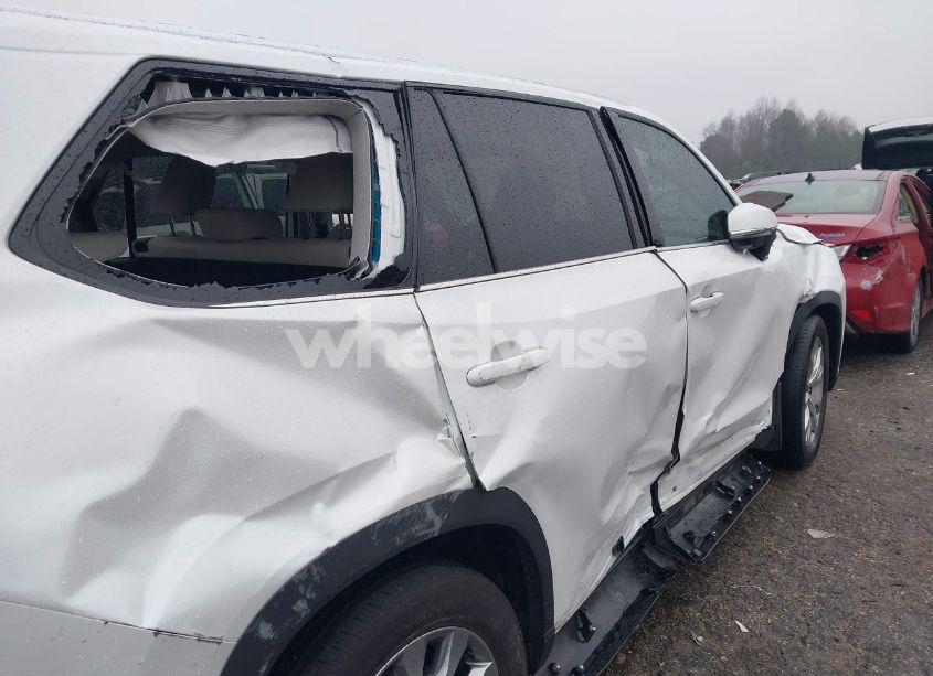 Photo 6 of 2024 Toyota Grand HIGHLANDER LIMITED (VIN 5TDAAAA59RS011154)